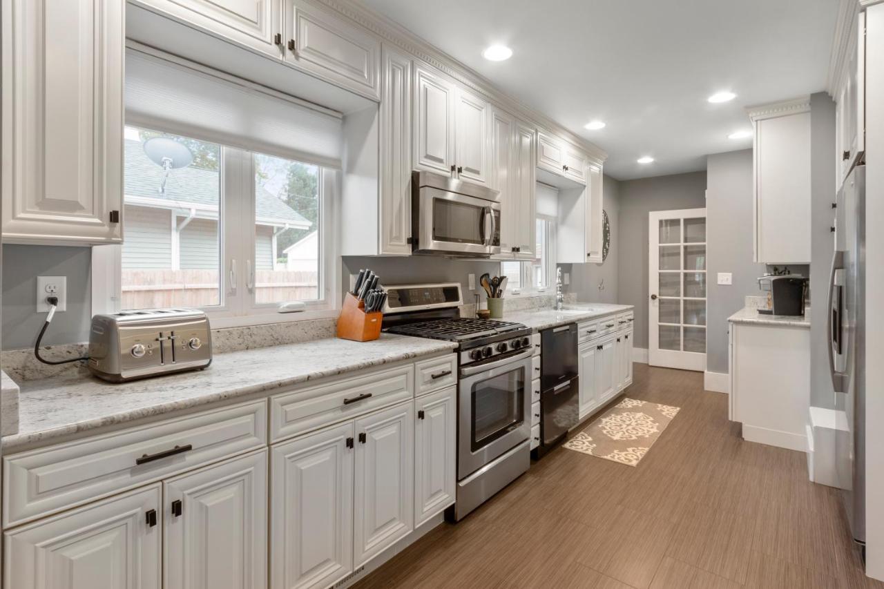 Gorgeous Downtown Bungalow, Walk Everywhere!!! Lake Geneva Luaran gambar